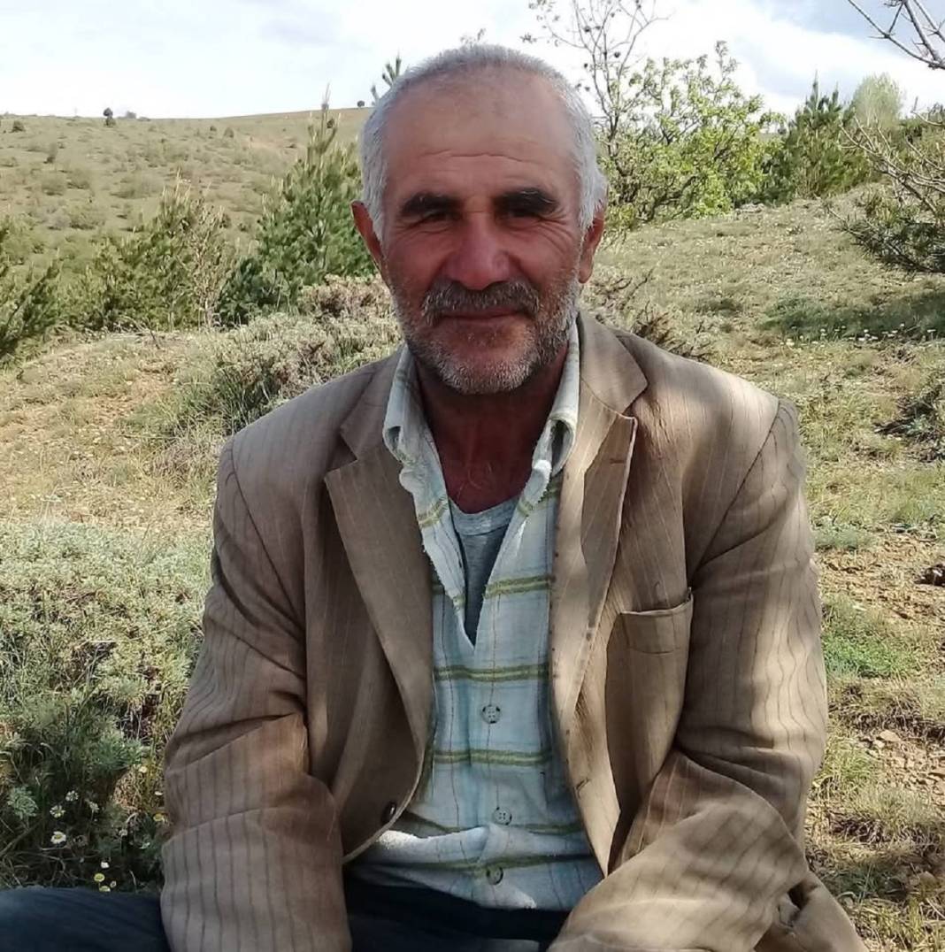 Mezara kimse yaklaştırılmadı, tabutu özel kıyafet giyenler taşıdı 5